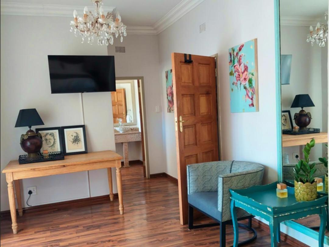 Art And Soul Restaurant, Accommodation, French Bar And Art Gallery Parys Oda fotoğraf