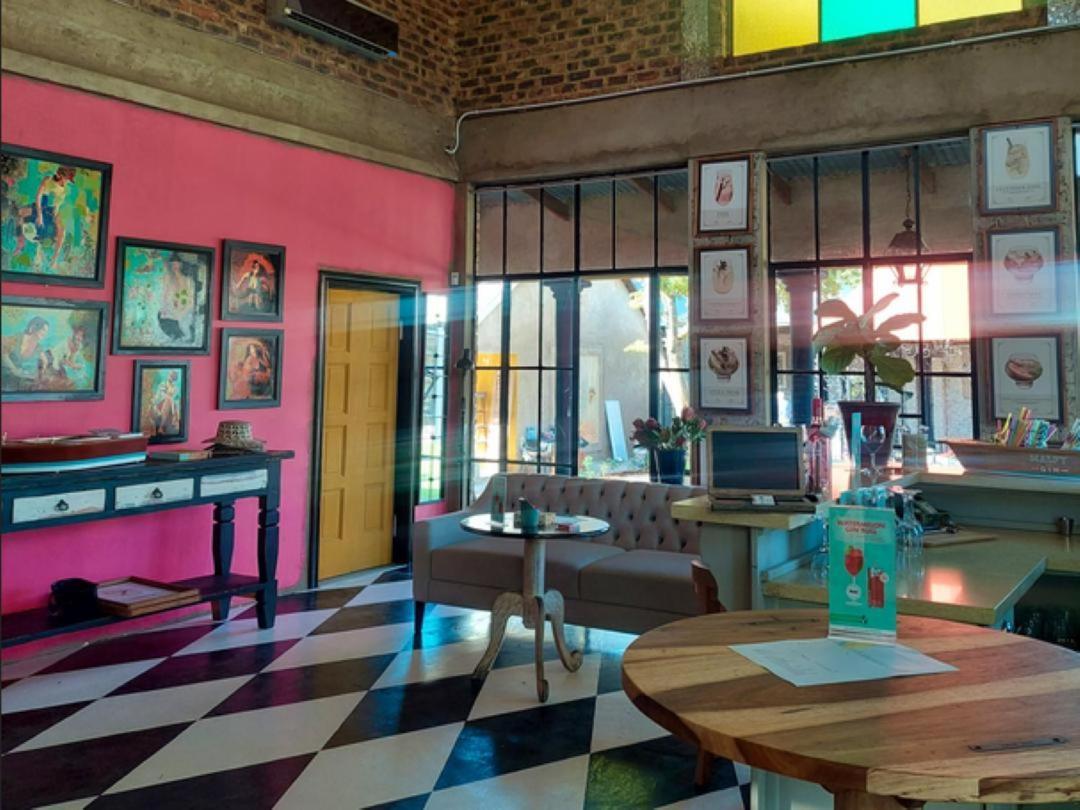 Art And Soul Restaurant, Accommodation, French Bar And Art Gallery Parys Dış mekan fotoğraf