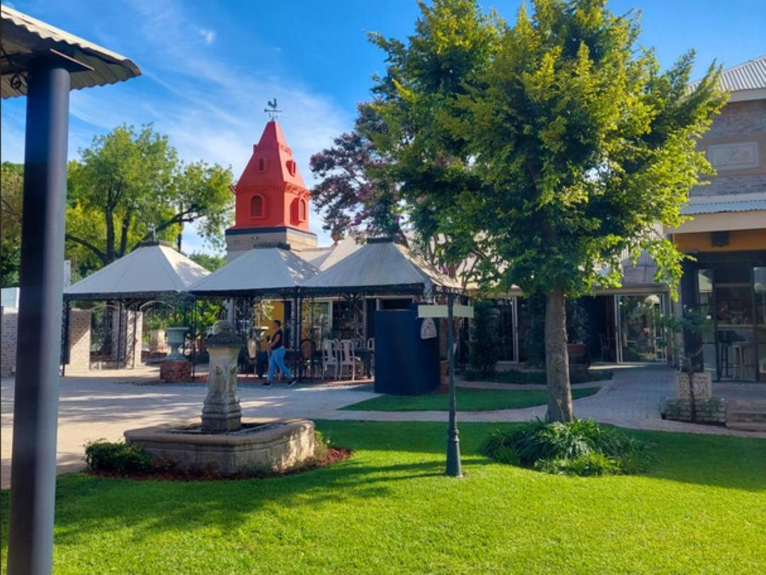 Art And Soul Restaurant, Accommodation, French Bar And Art Gallery Parys Dış mekan fotoğraf